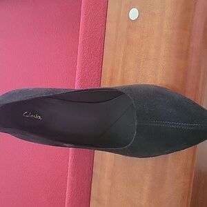 Price Drop!!! NWT Clarks Black Suede Block Heeled Shoes Classic Design